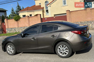 Седан Mazda 3 2017 в 