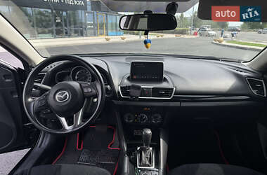 Седан Mazda 3 2015 в 