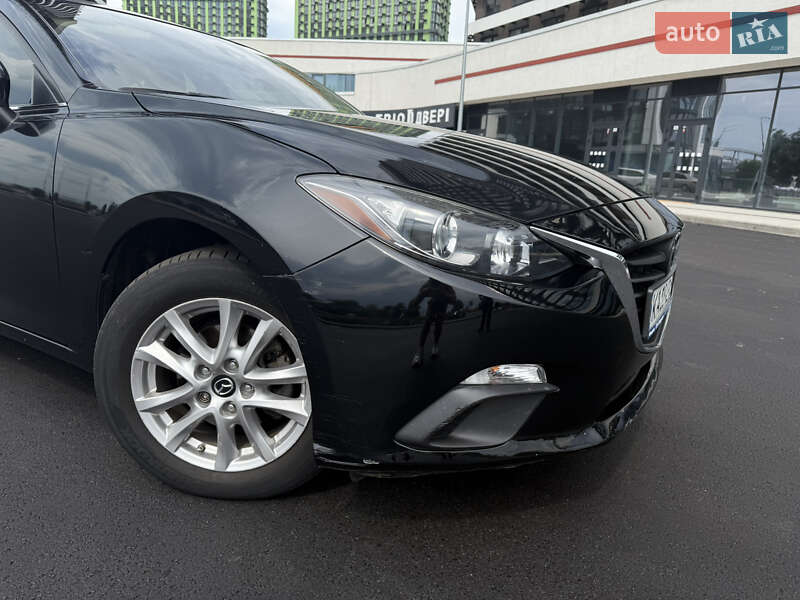 Седан Mazda 3 2015 в Киеве