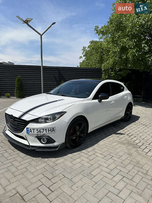 Хэтчбек Mazda 3 2013 в Ивано-Франковске