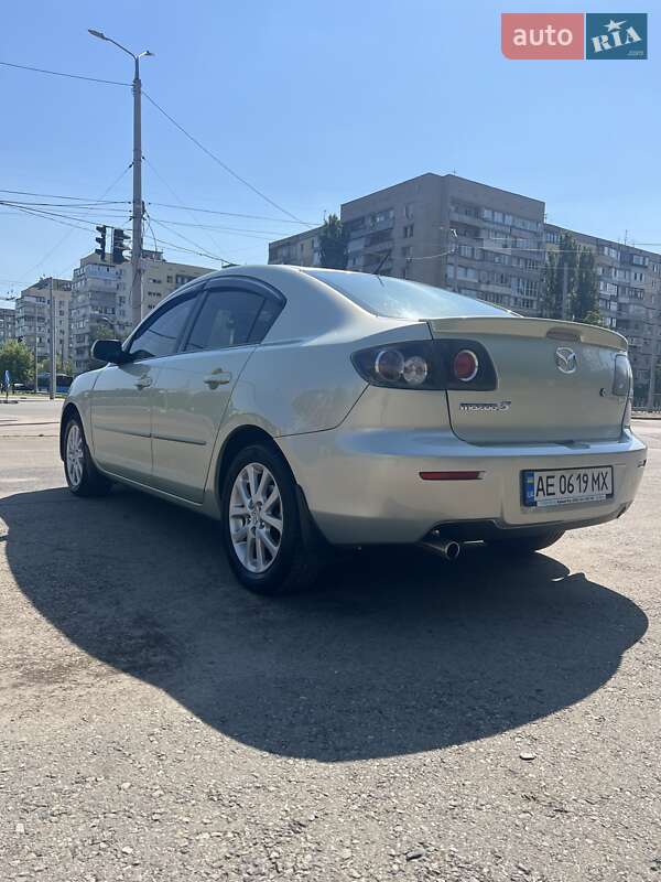 Седан Mazda 3 2008 в Дніпрі