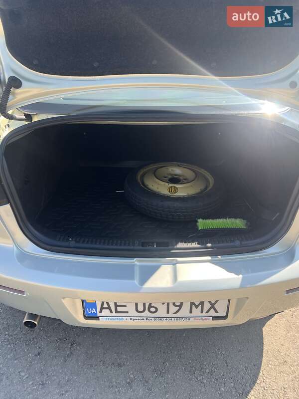 Седан Mazda 3 2008 в Дніпрі