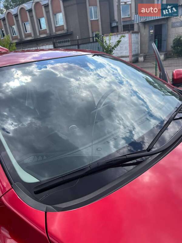 Седан Mazda 3 2018 в Киеве