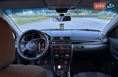 Хетчбек Mazda 3 2004 в 
