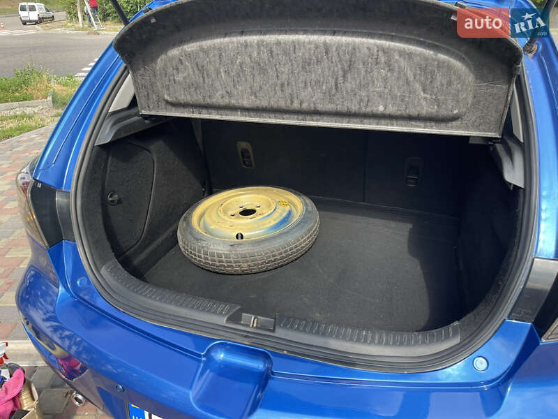 Хэтчбек Mazda 3 2006 в Черкассах