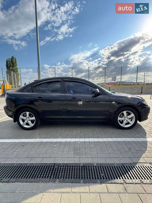 Седан Mazda 3 2006 в Первомайську
