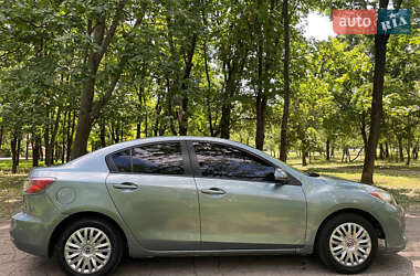 Седан Mazda 3 2012 в 