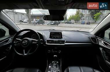 Седан Mazda 3 2017 в 