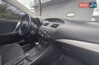 Седан Mazda 3 2012 в 