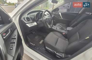 Седан Mazda 3 2012 в 