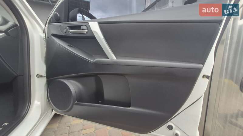 Седан Mazda 3 2012 в Києві фото 24 Седан Mazda 3 2012 в Києві