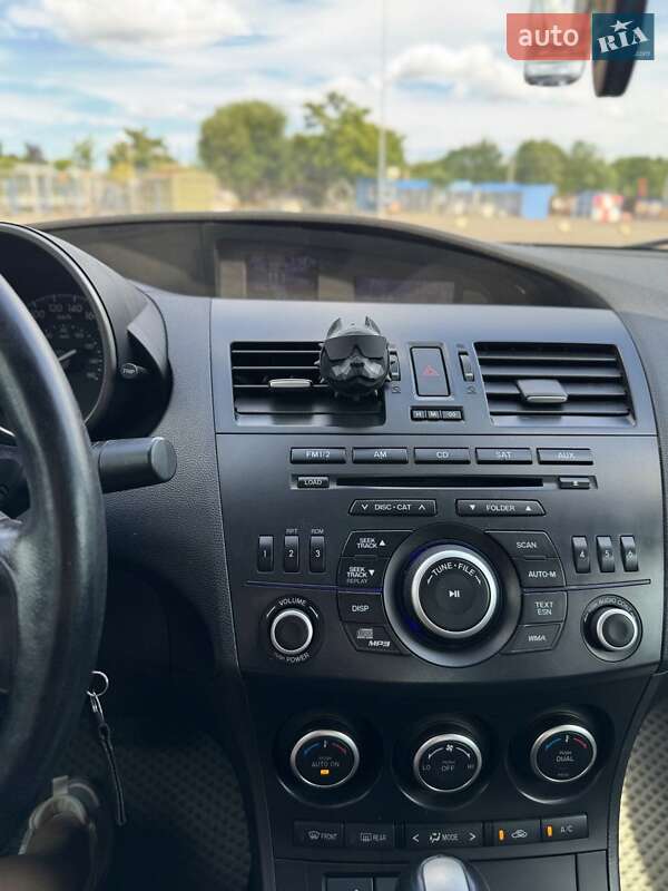 Седан Mazda 3 2011 в Днепре фото 2 Седан Mazda 3 2011 в Днепре
