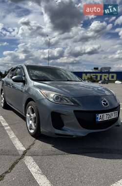 Седан Mazda 3 2011 в Дніпрі