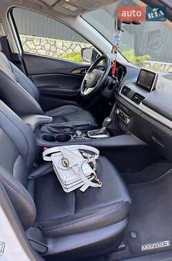 Хэтчбек Mazda 3 2014 в 