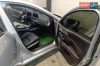 Седан Mazda 3 2016 в 