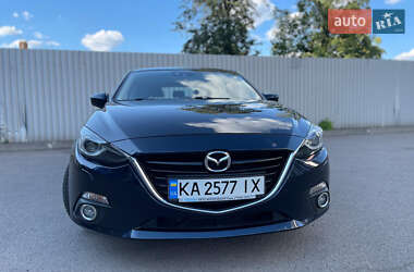 Хэтчбек Mazda 3 2015 в 