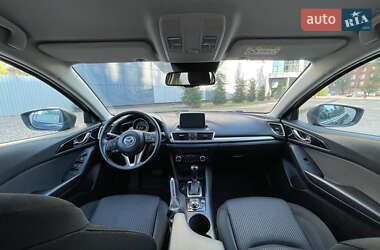 Хэтчбек Mazda 3 2015 в 