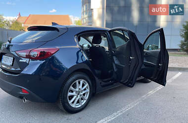 Хэтчбек Mazda 3 2015 в 