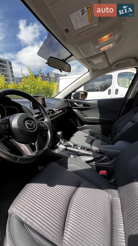 Седан Mazda 3 2013 в Львове
