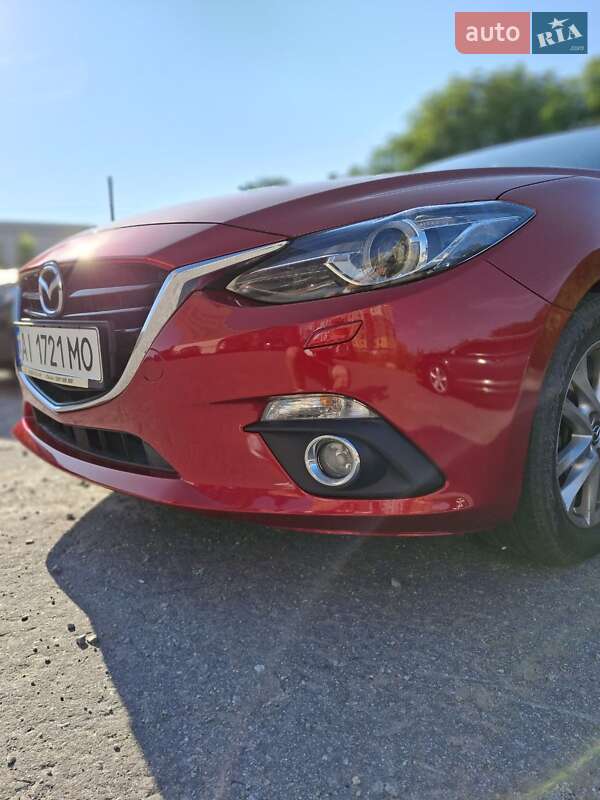 Седан Mazda 3 2016 в Киеве