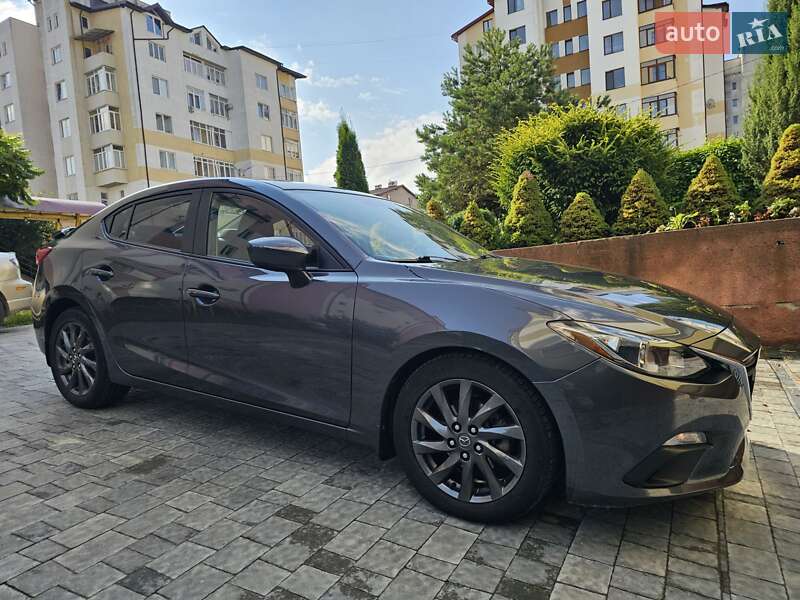 Седан Mazda 3 2016 в Львове