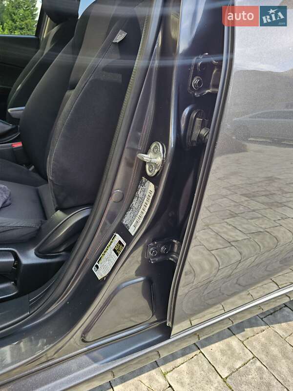 Седан Mazda 3 2016 в Львове
