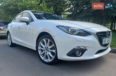 Седан Mazda 3 2016 в Днепре