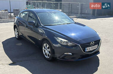 Хэтчбек Mazda 3 2015 в 