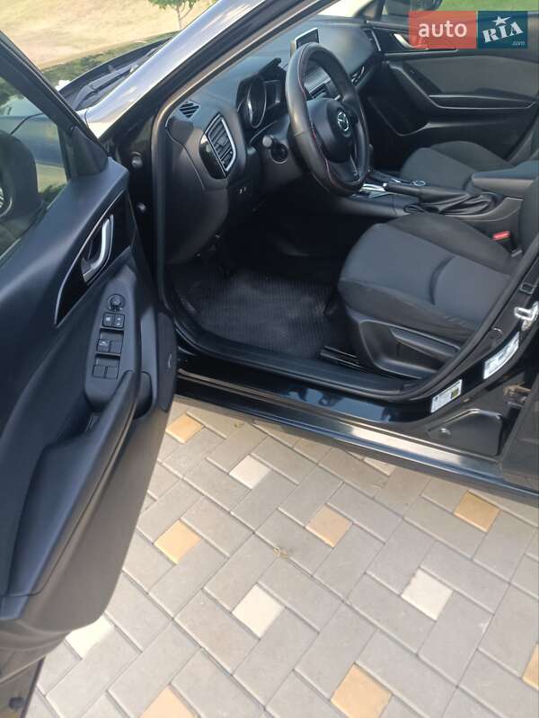 Седан Mazda 3 2015 в Києві