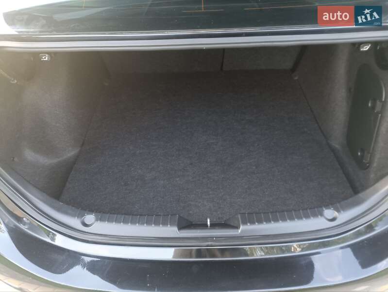 Седан Mazda 3 2015 в Києві