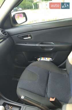 Хетчбек Mazda 3 2006 в 