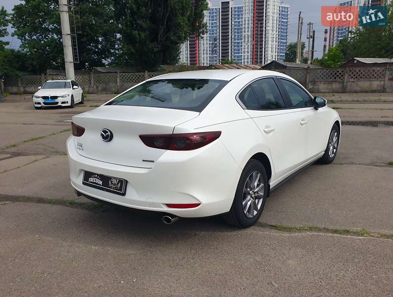 Седан Mazda 3 2019 в Києві