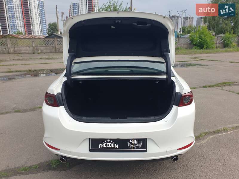 Седан Mazda 3 2019 в Києві