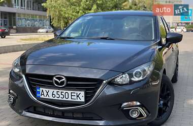Седан Mazda 3 2015 в Днепре