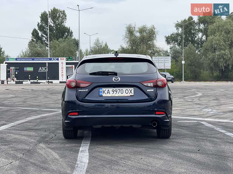 Хэтчбек Mazda 3 2018 в Киеве