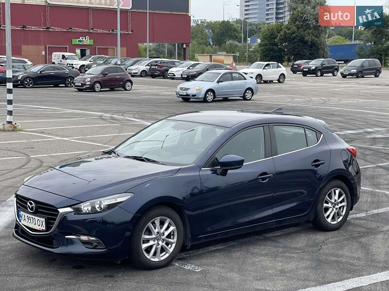 Хэтчбек Mazda 3 2018 в Киеве