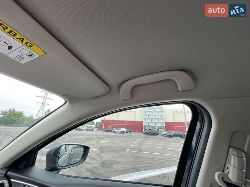 Хэтчбек Mazda 3 2018 в Киеве