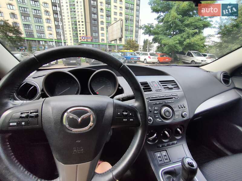 Седан Mazda 3 2011 в Броварах