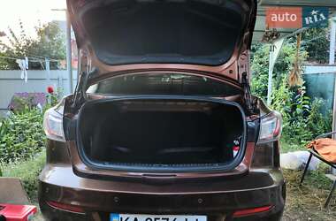 Седан Mazda 3 2011 в 