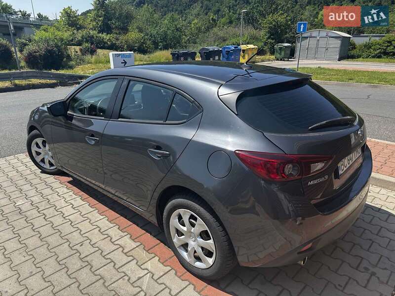 Хетчбек Mazda 3 2015 в Тячеві