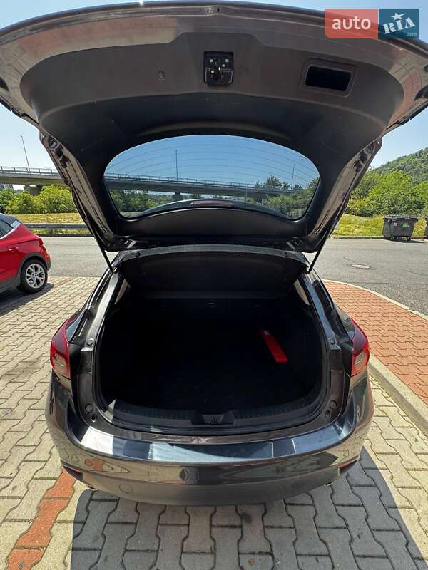 Хетчбек Mazda 3 2015 в Тячеві