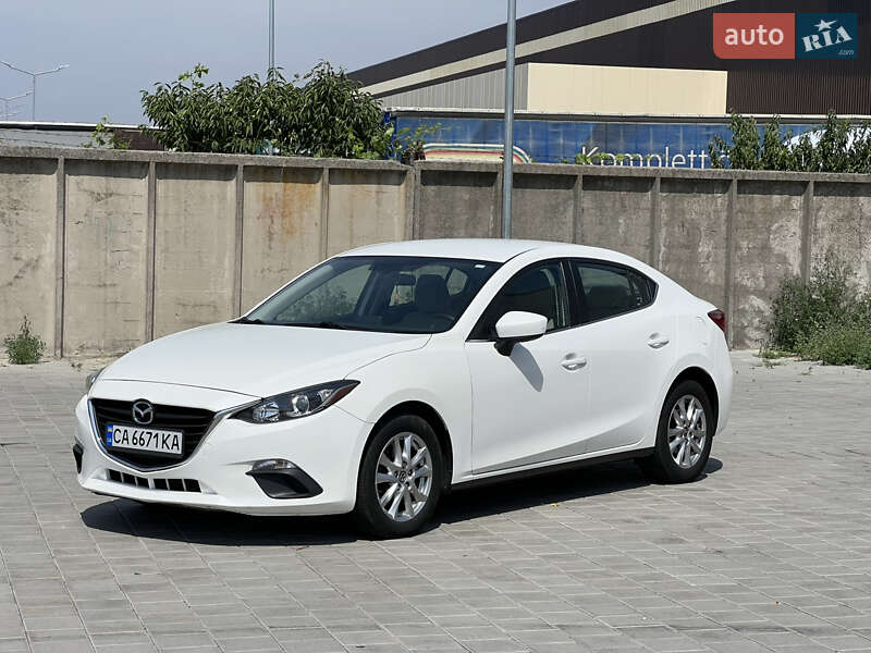 Седан Mazda 3 2016 в Черкассах