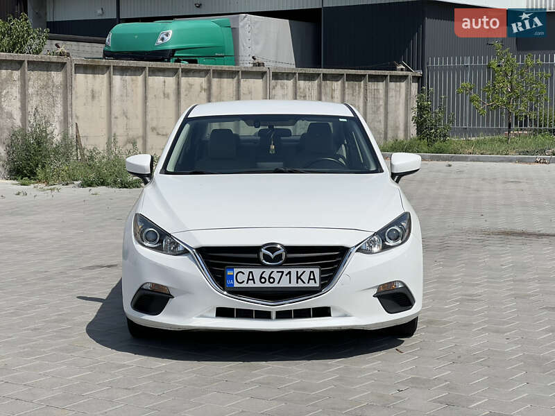 Седан Mazda 3 2016 в Черкассах