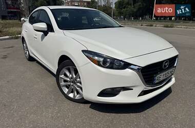 Седан Mazda 3 2016 в Дніпрі