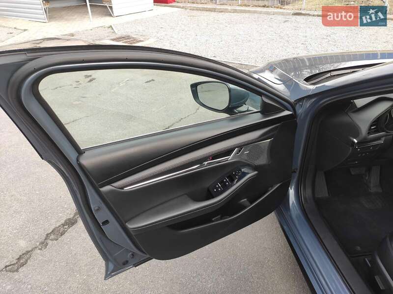 Хэтчбек Mazda 3 2019 в Днепре