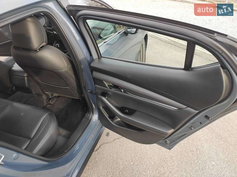 Хэтчбек Mazda 3 2019 в Днепре