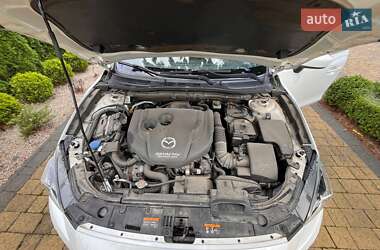 Хэтчбек Mazda 3 2015 в 