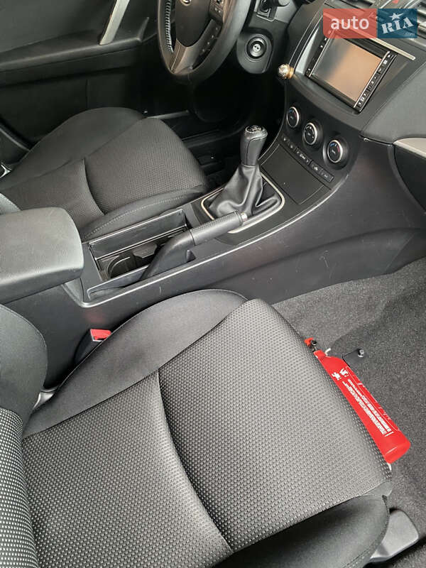Хэтчбек Mazda 3 2012 в Виннице