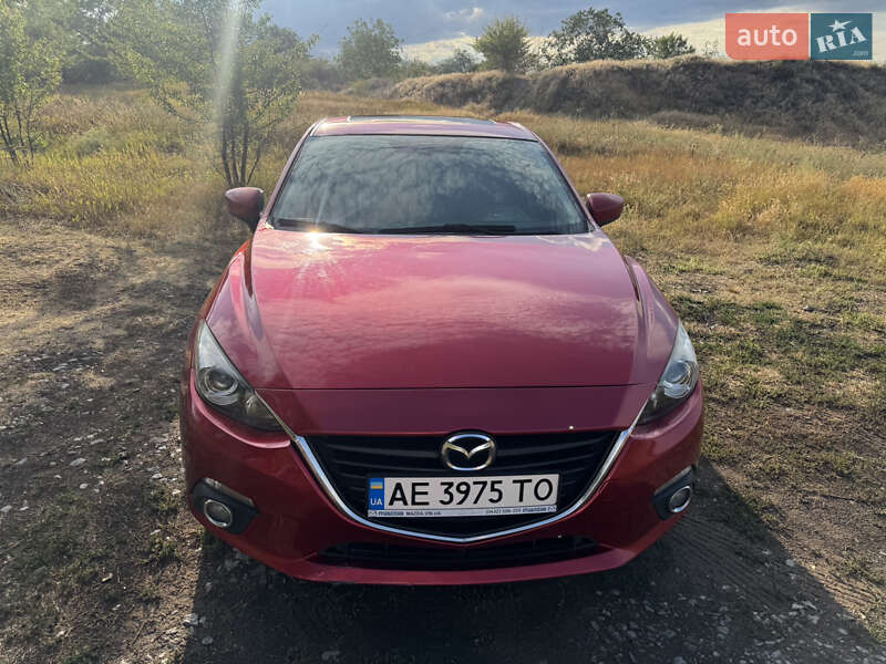 Седан Mazda 3 2014 в Днепре