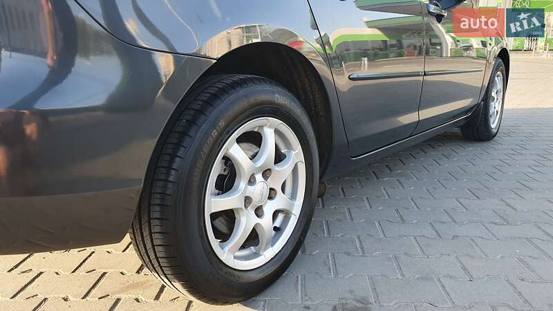 Хэтчбек Mazda 3 2007 в Виннице